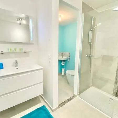 Beautiful For 5 With Swimming Pool *