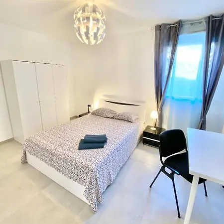 Apartament Beautiful For 5 With Swimming Pool *